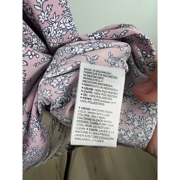 Lark & Ro Pink and White floral long sleeve Three quarter button up blouse - Picture 8 of 10